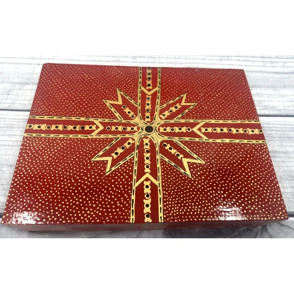 VINTAGE WOODEN GIFT /‎ STORAGE BOX - 11.75